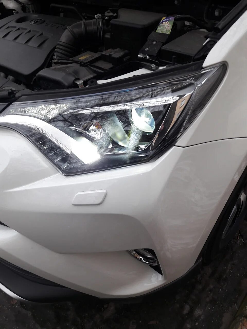 Как поменять лампочку фары рав 4 Как снять фары RAV 4 YouTube