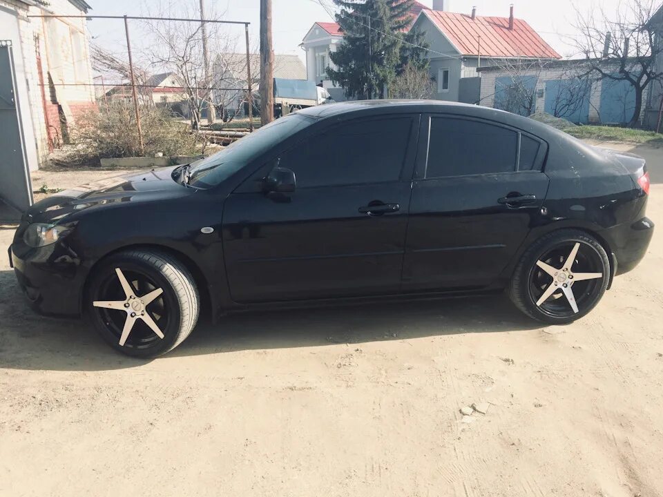 Mazda 3 BK тонировка. Мазда 3 2005 тонировка. Mazda 3 BK тонировка 50%. Черная Мазда 3 БК тонированная. Тонировка 24