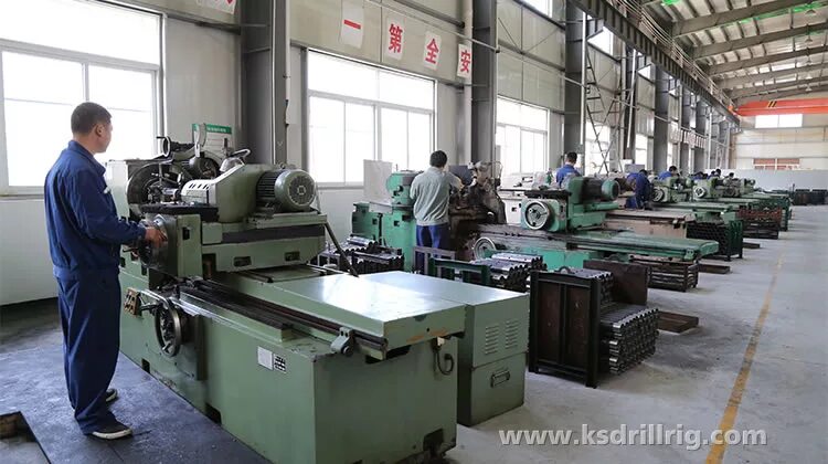 лш 630 станок плоскошлифовальный. кожух пылеудаления festool 27. участок шлифовальных станков. участок шлифовки. цех шлифовки.