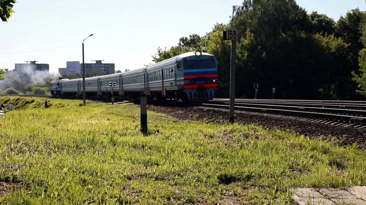 Жд могилев телефон. Могилев станция Могилев 2. ЖД Могилев 2. Поезд Могилев 2. Др1 дизель-поезд.