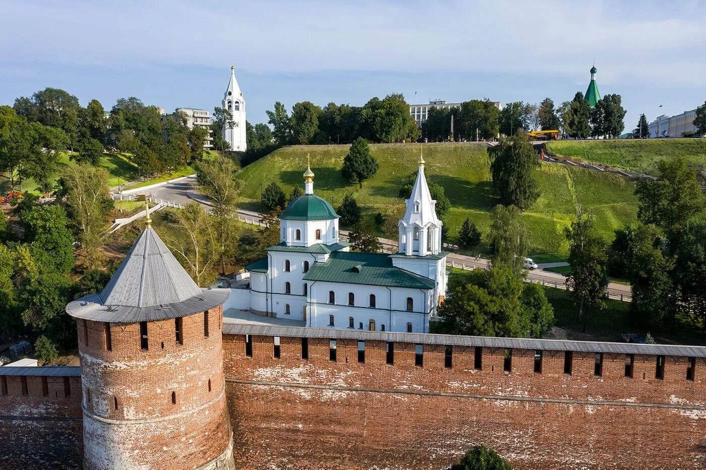 Сайт кремля нижнего новгорода. Церковь Симеона Столпника Нижний Новгород. Детинец Нижегородский Кремль. Церковь Симеона Столпника Нижний Новгород Кремль.