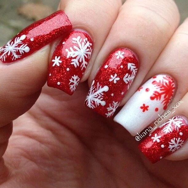 Красный новогодний маникюр Новогодний маникюр на короткие ногти: новинки 2022! Christmas gel nails, Xmas na