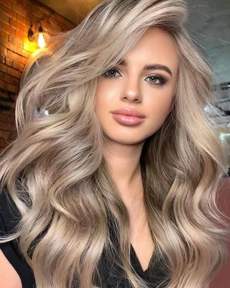 Blonde 2020. Стефани Даниэль пепельная блонд. Тотал блонд 2022. Тотал блонд 2020. Тотал блонд 2023 пепельный.