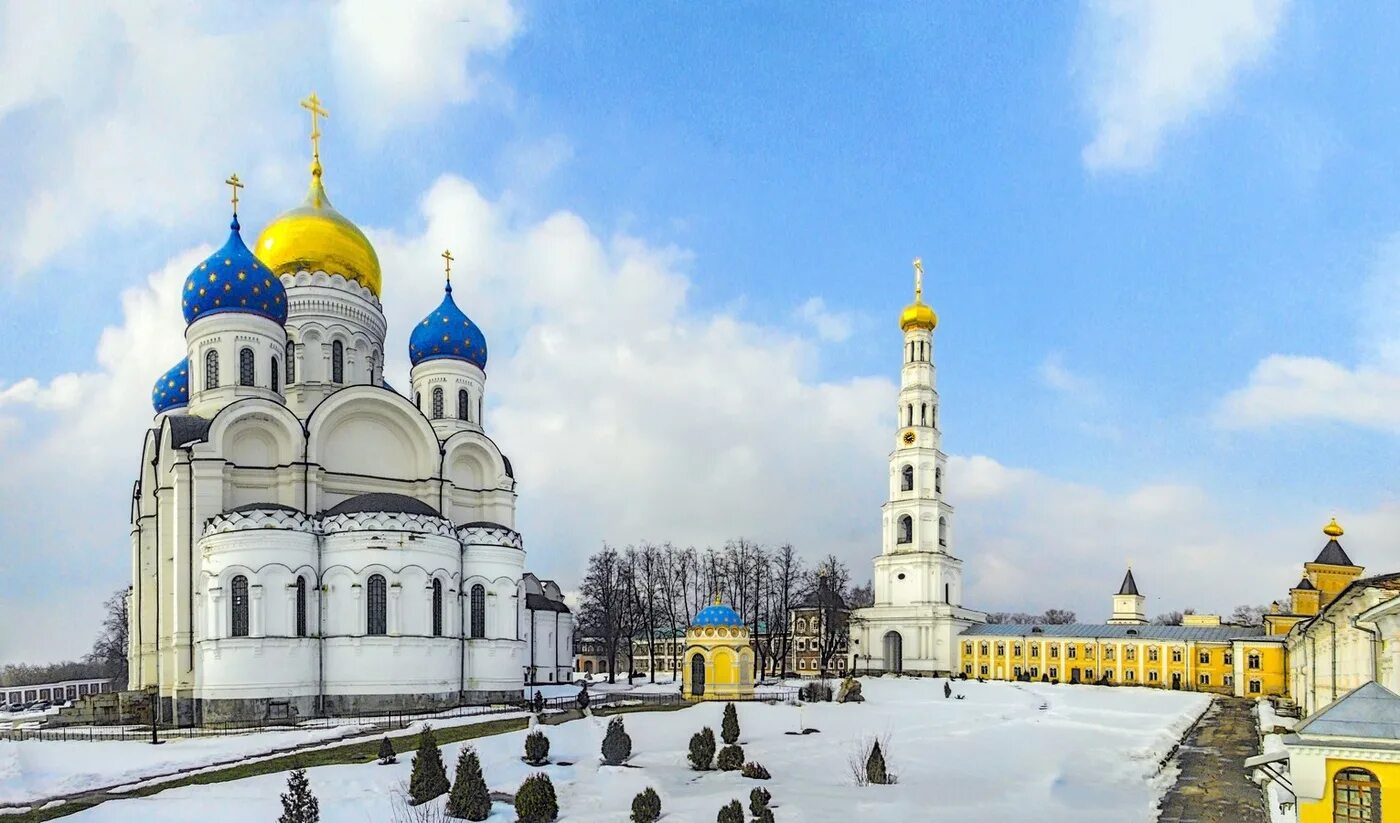 Свято никольский угрешский. Ybrjkjuj euhtocrbq vjyfcnshm. Николо-Угрешский монастырь. Свято-Никольский Угрешский монастырь. Монастырь в Дзержинске Николо Угрешский.