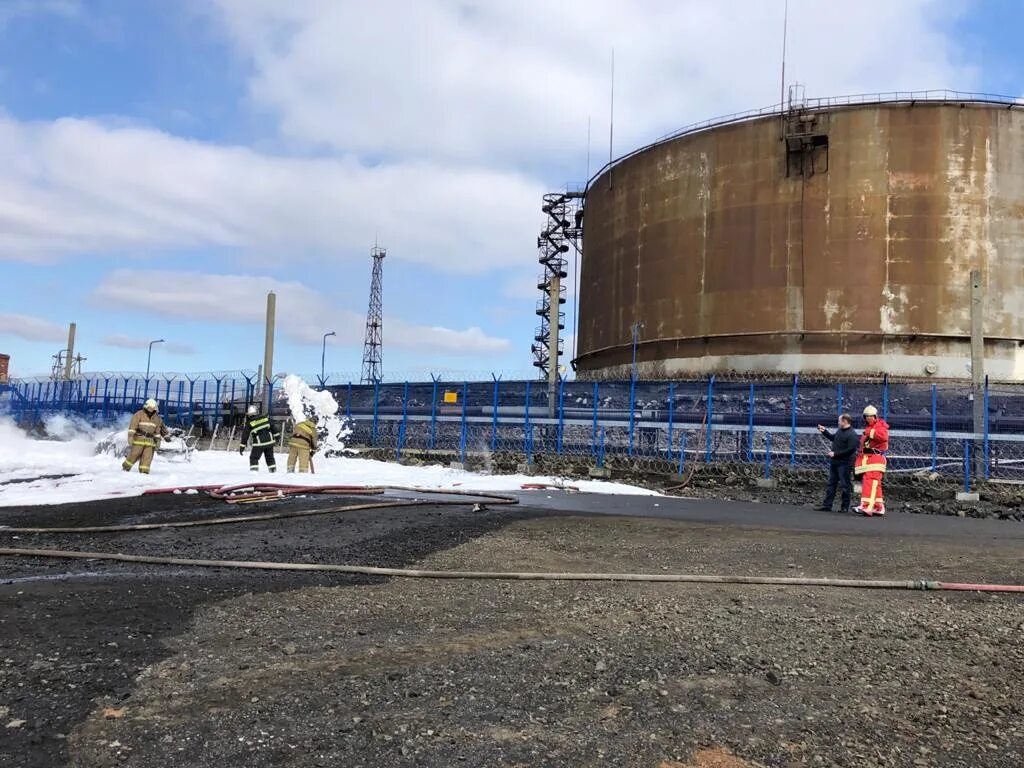ТЭЦ-3 Норильск разлив топлива. Разлив нефтепродуктов Норильск 2020. Экологическая катастрофа в Норильске 2020. Авария на ТЭЦ Норильск 2020 Норникель.
