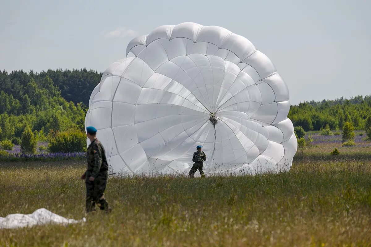 Купол парашюта д 10. Парашют ВДВ д10. Парашютная система д-6. Парашют ВДВ Д-6. Д летант