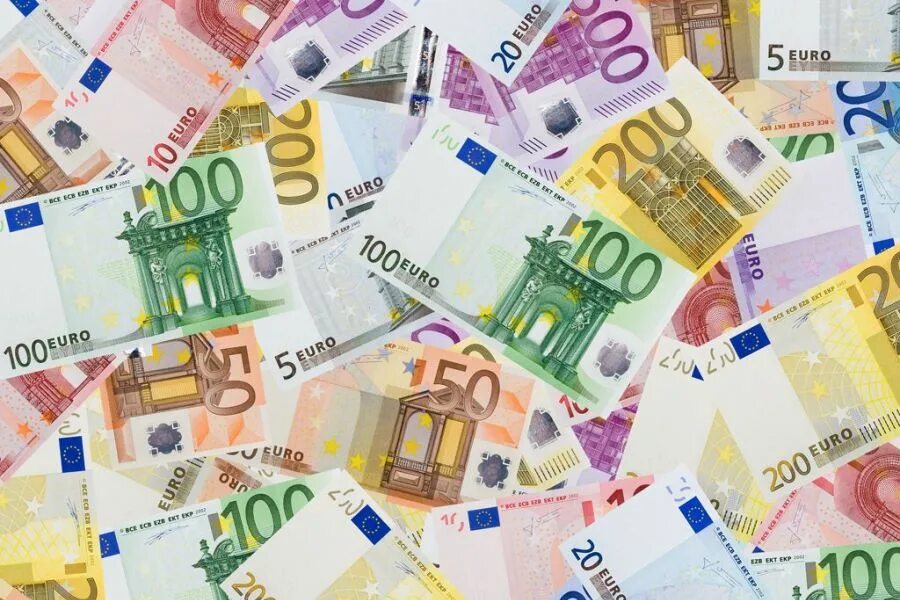 Деньги многих стран европы. Деньги евро. Европейские деньги. Купюры многих стран Европы. Деньги евро фото.