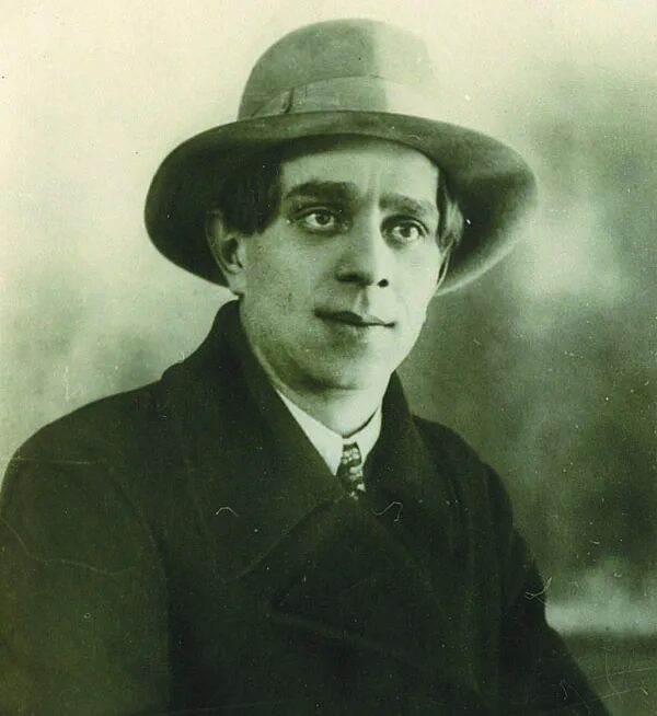 Как переводится такташ. Такташ, хади хайруллович. хади такташ(1901-1931. хади такташ поэт. хади такташ мокамай портрет.
