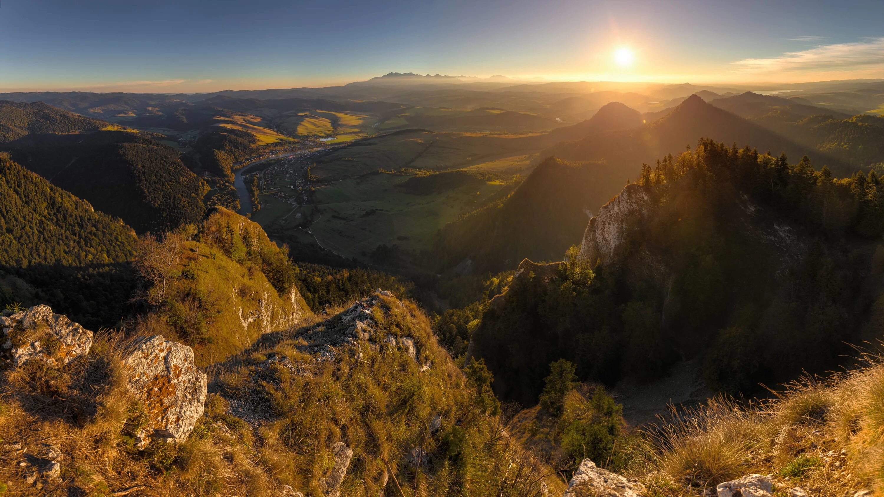 Пейзаж фото. Плато бермамыт. Четкость 8 букв. Озеро морейн. Четкость 8 букв.
