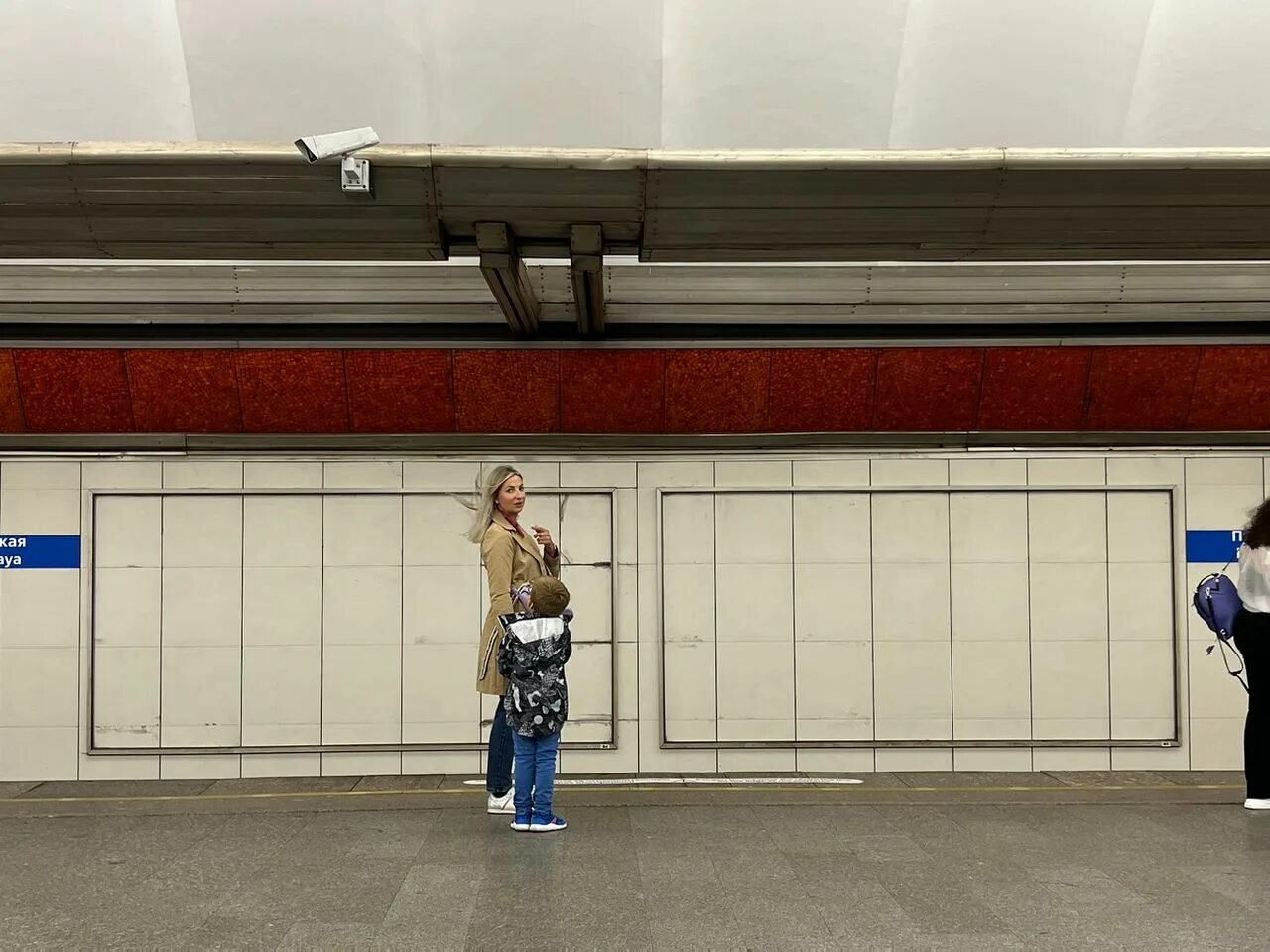 Станция пионерская санкт-петербург. Станция пионерская спб. Станции метро пионерская санкт-петербург закрыта. Метро пионерская спб. Открыли станцию пионерская.