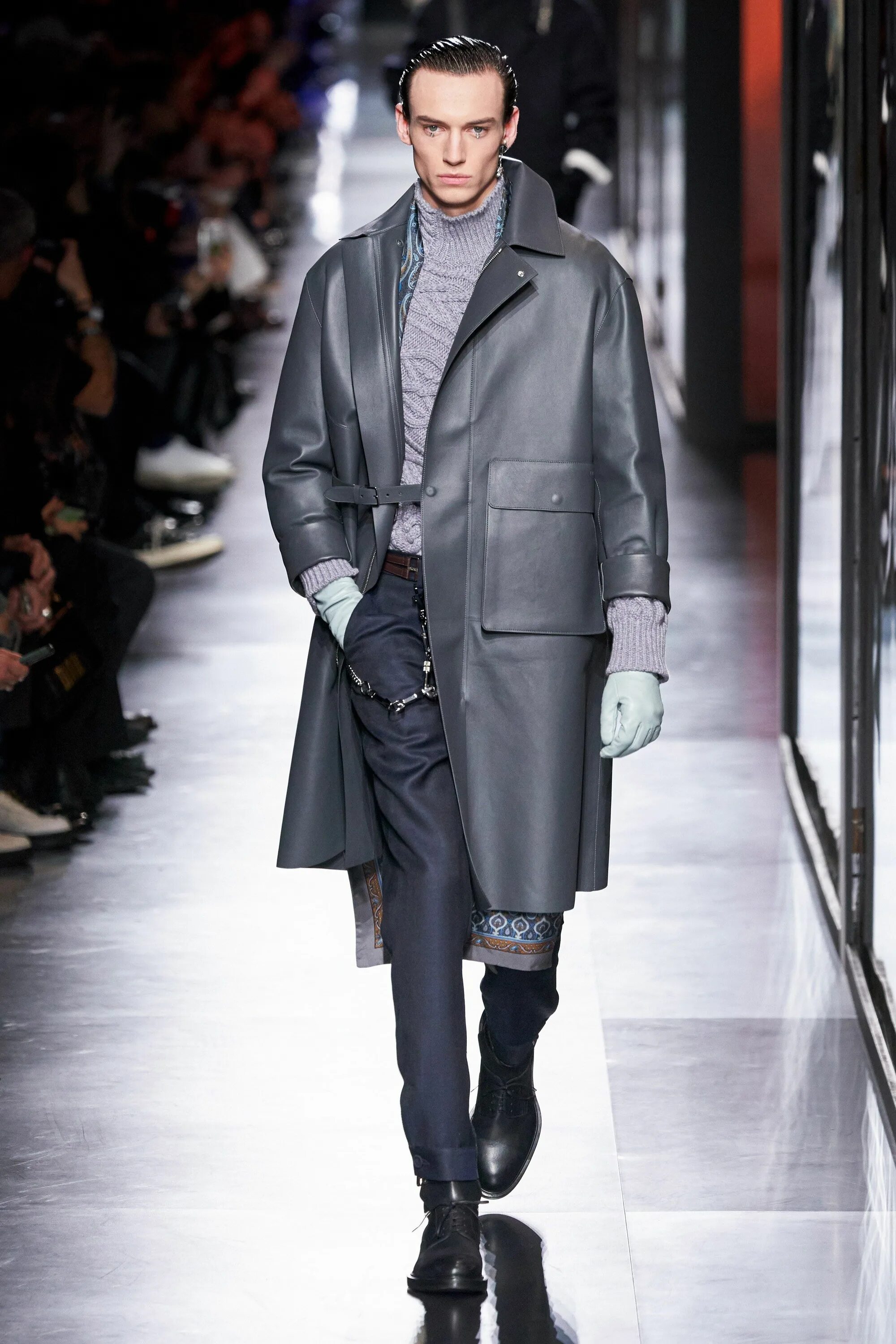 Christian dior men. Кристиан диор мужская коллекция. зимняя коллекция диор мужская. коллекция диор мужская коллекция 2025. christian dior пальто мужское.