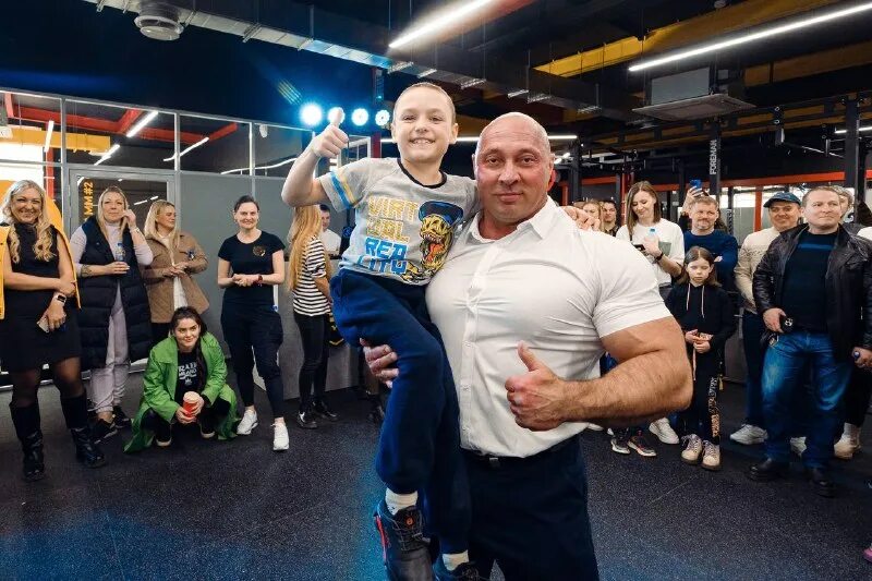 Боулинг в самаре в парк хаусе. Sl gym бугры абонементы. Виды оборудования тренажерного зала. Тодес лапино. Sl gym бугры.