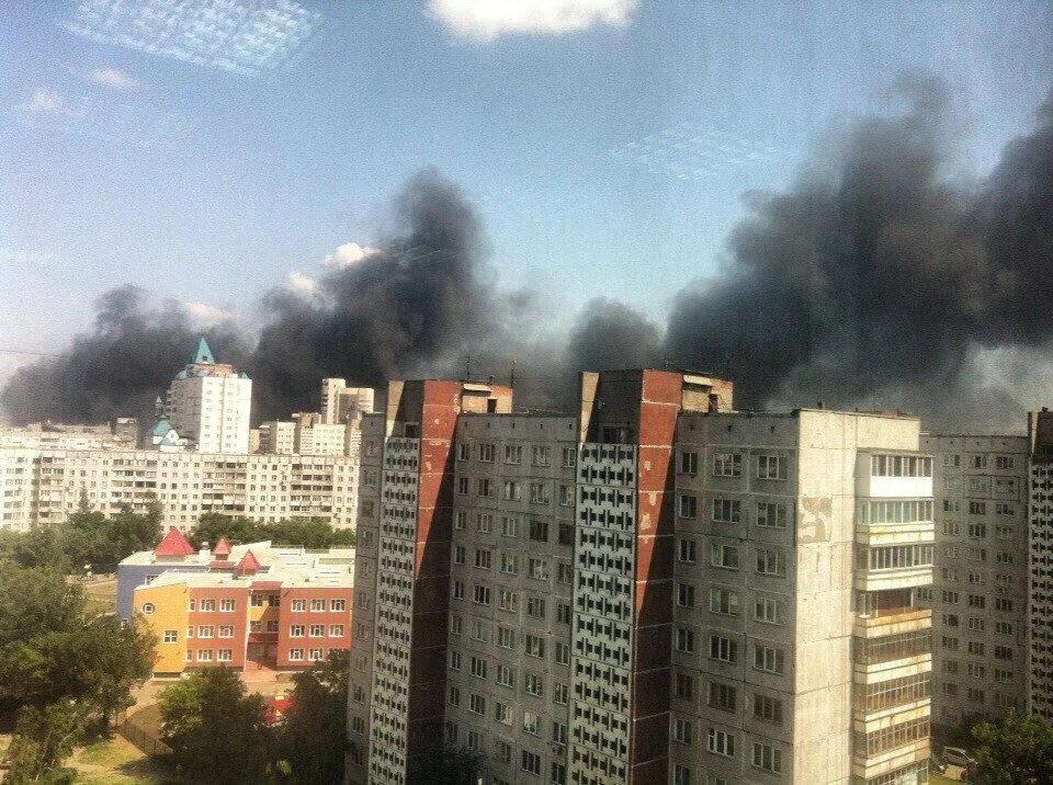 Новосибирск 18 ноября. Новосибирск дым. Пожар в Новосибирске сейчас. Пожар на Гоголя 34 Новосибирск. Пожар в Новосибирске сейчас Кировский район.