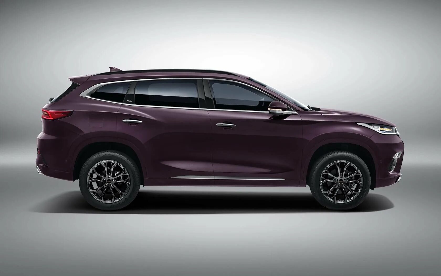 Эксид тлх отзывы. Чери эксид тхл. китайский кроссовер exeed. машина cherry exceed. chery exceed txl 2025.