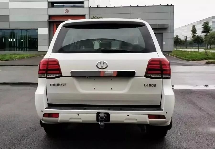 Китайский крузер. Китайский land cruiser 200. hengtian l4600. китайский ленд крузер прадо 200. внедорожник hengtian l4600.