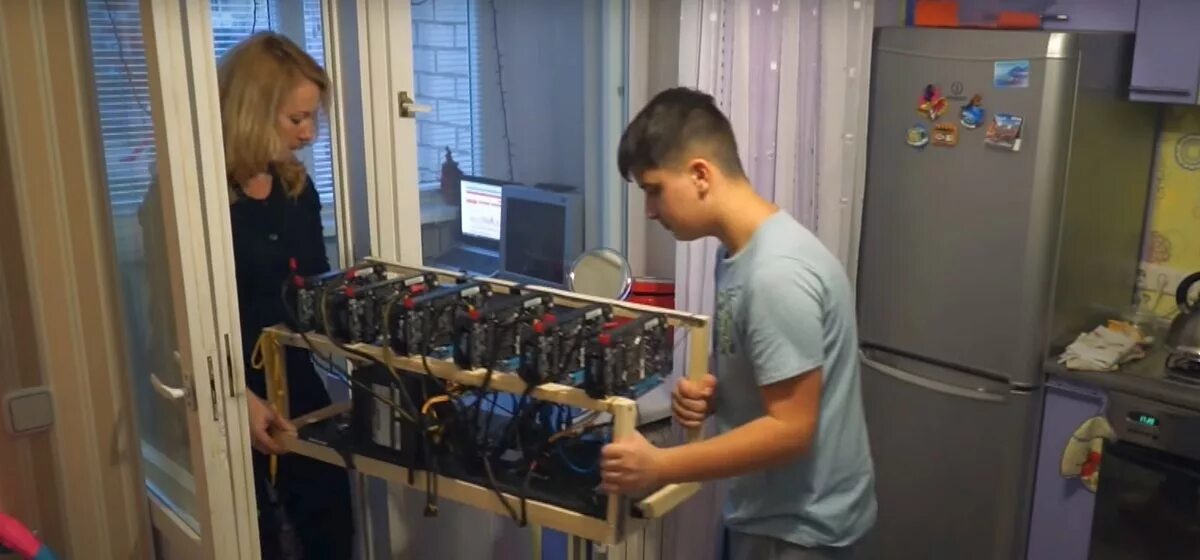 Mining memes