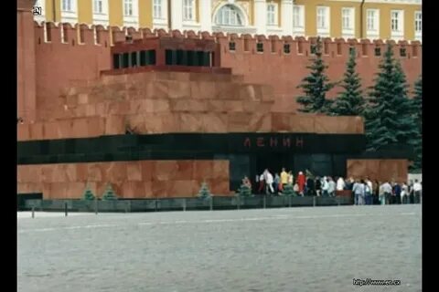 Кого положат в мавзолей