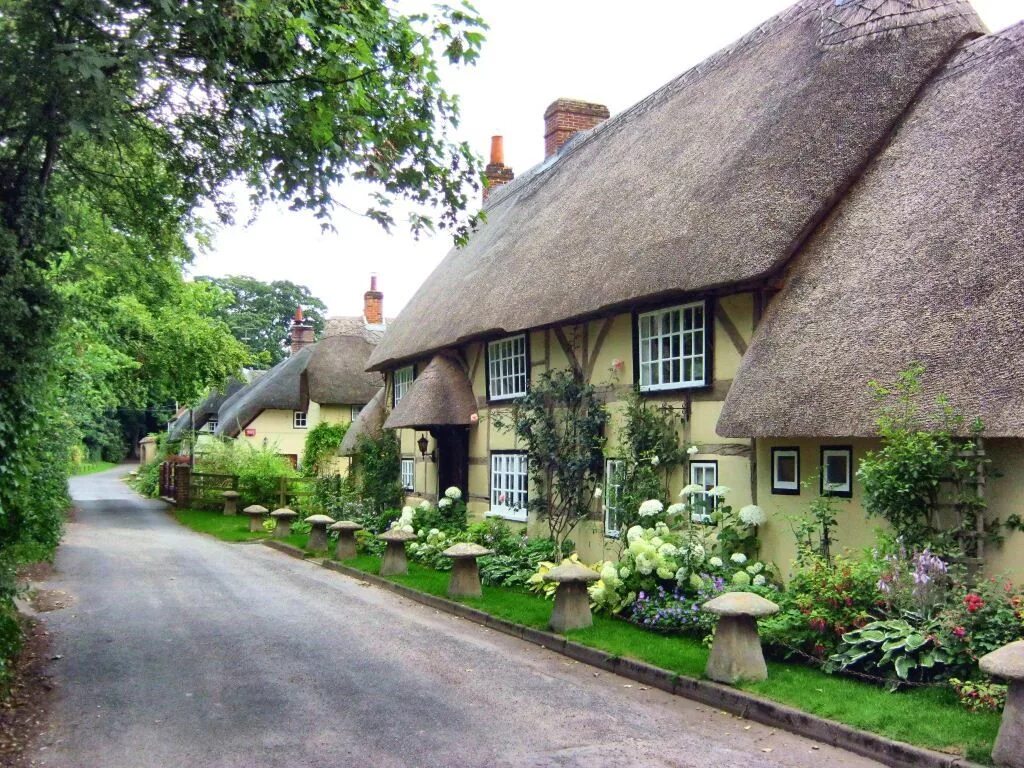 English village. Деревня сент мери МИД. Сент мери МИД Англия. Сельская Англия Хэмпшир. Деревня Уэст лулворт графство Дорсет Англия.