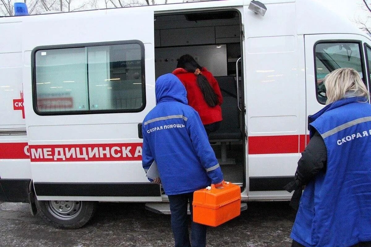 Смерть до приезда скорой. Бригада скорой помощи. Врач скорой помощи.