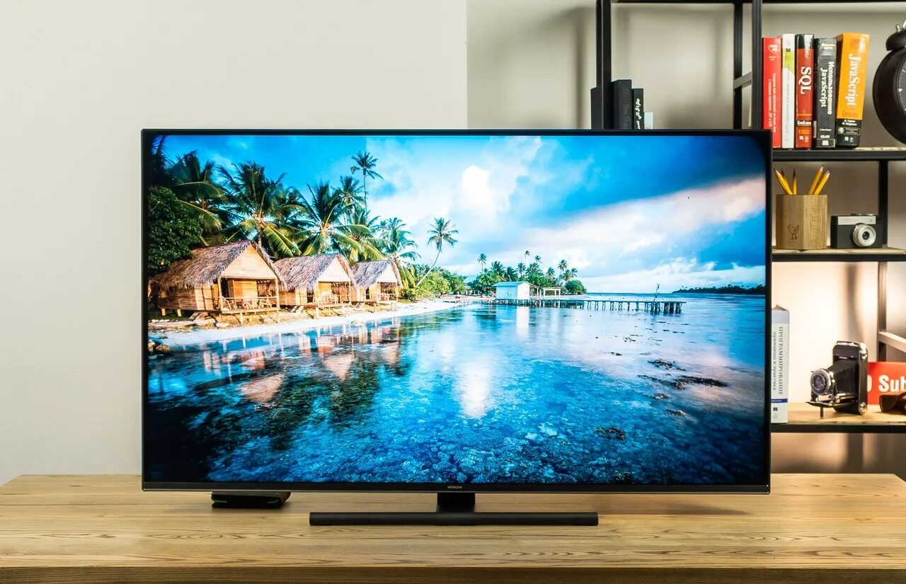 Новые телевизоры обзоры. Телевизор Hitachi 50 дюймов. Hitachi 65 дюймов. Самый большой телевизор Samsung 110 дюймов. Телевизор Hitachi 50 дюймов 2019.