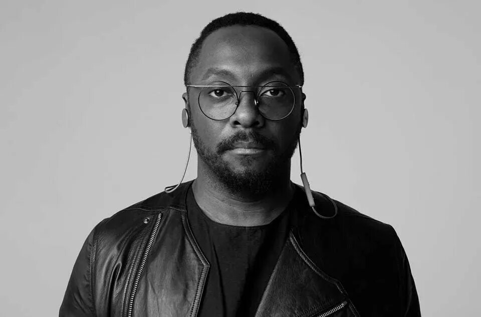 Will i am fly. Will i am 2025. will.i.am. уильям адамс рэпер. will i am 2000.