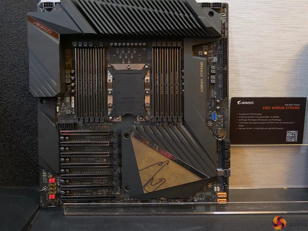 Gigabyte x670e master. Gigabyte AORUS extreme c621. C621 AORUS Xtreme. Gigabyte | x670e AORUS extreme. Gigabyte x570 AORUS Xtreme радиатор VRAM.