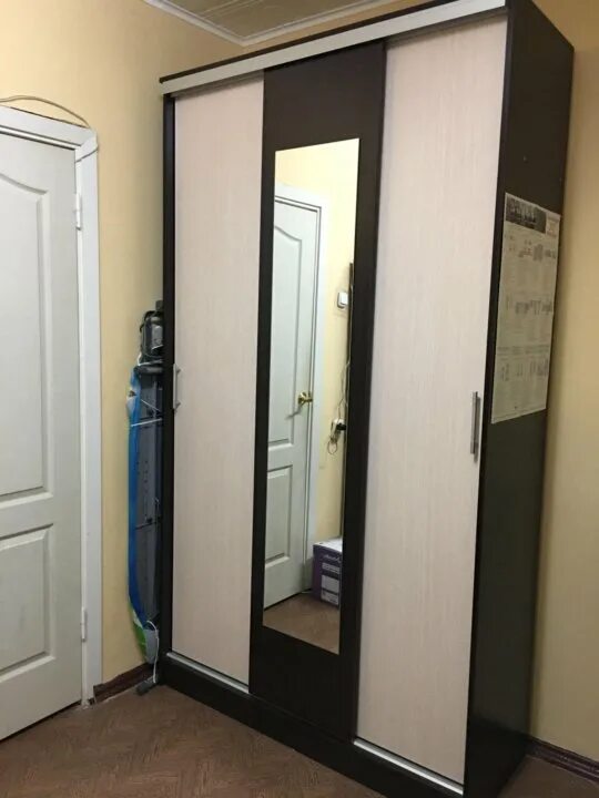 Шкаф северск. Шкаф орфей. Шкаф северск. Встроенный шкаф усолье сибирское. Шкаф купе со стеклянными дверцами.