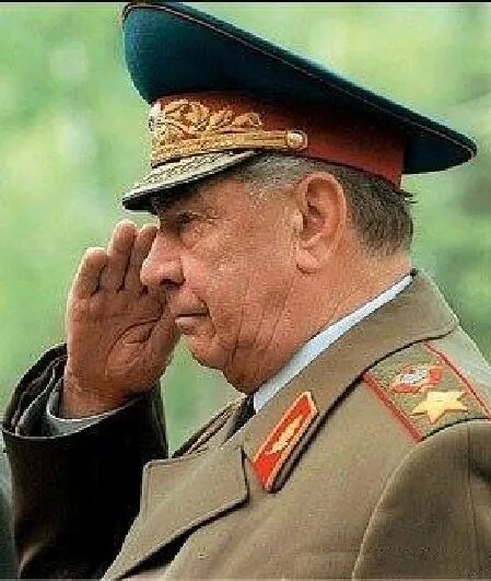 Язов видео. Язов министр обороны ссср.