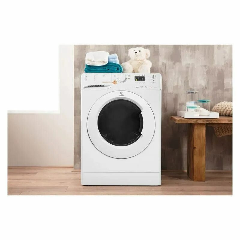 Indesit XWDA 751680. Стиральная машина Indesit XWDA 751480x WSSS. Стиральная машина Индезит Innex с сушкой. Стиральная машина на белом фоне Индезит Innex.