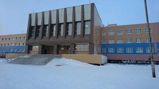 12 школа мирный якутия. Школа 12 мирный. Город мирный школа 3. Клетнянская школа интернат. Мирный.