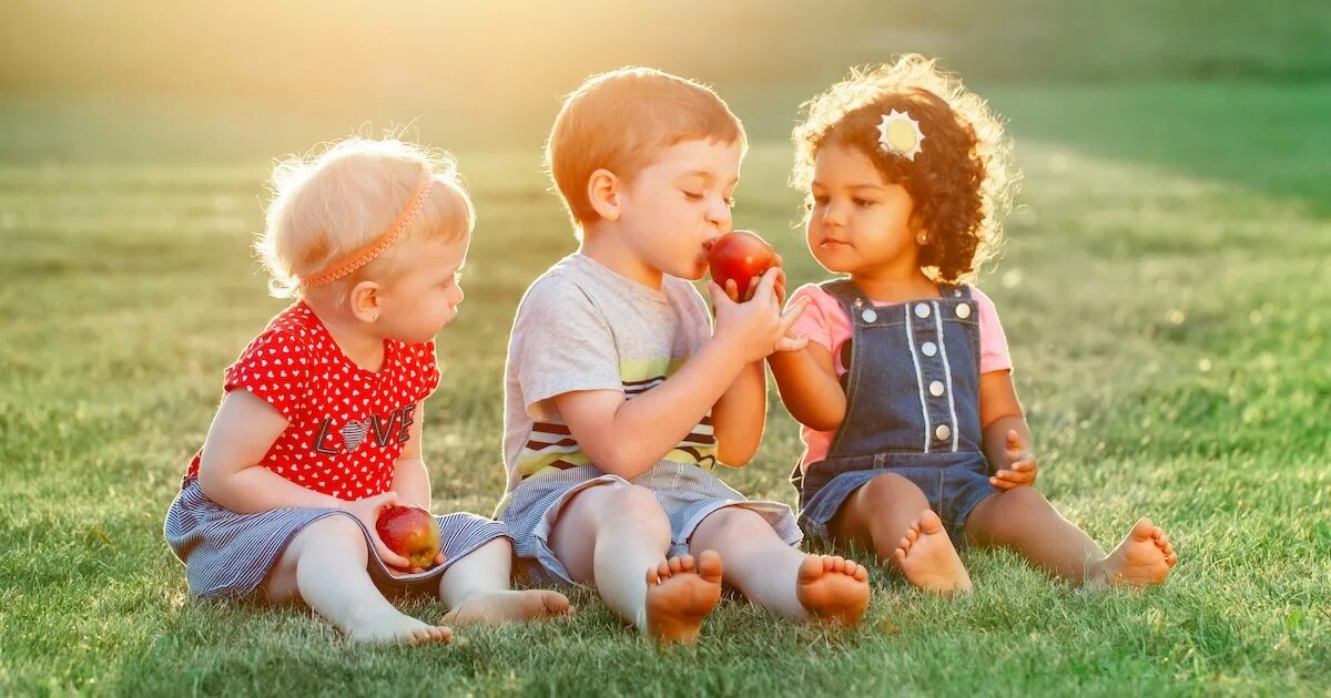 Childhood best friends. Друг детства. Childhood Friendship. Дружба с детства. Фото best friends Forever мальчиков и девочек.