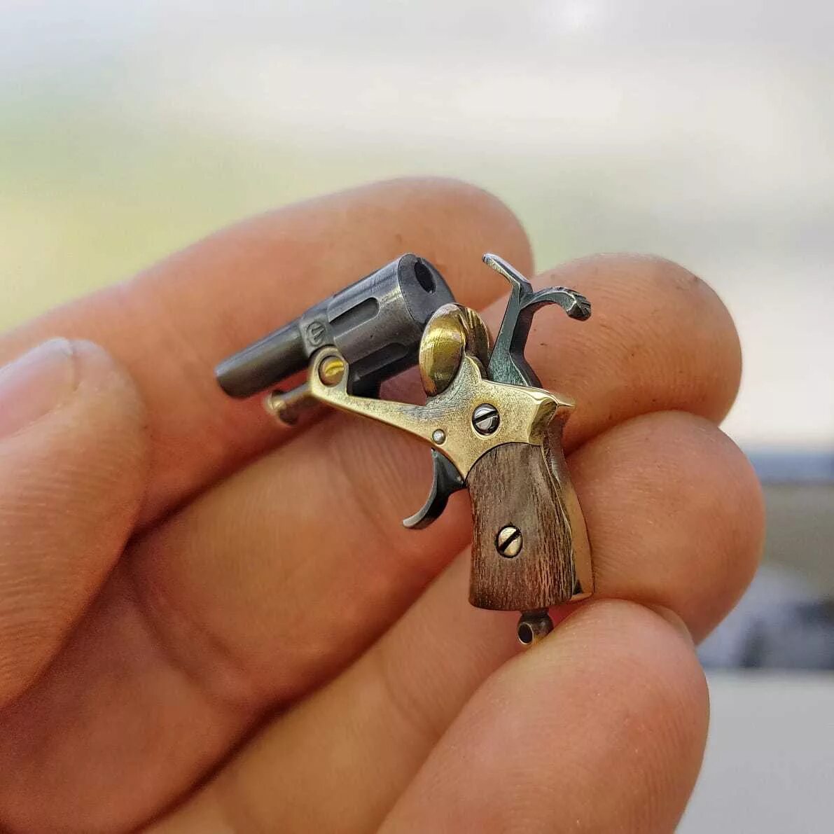 Mini weapons