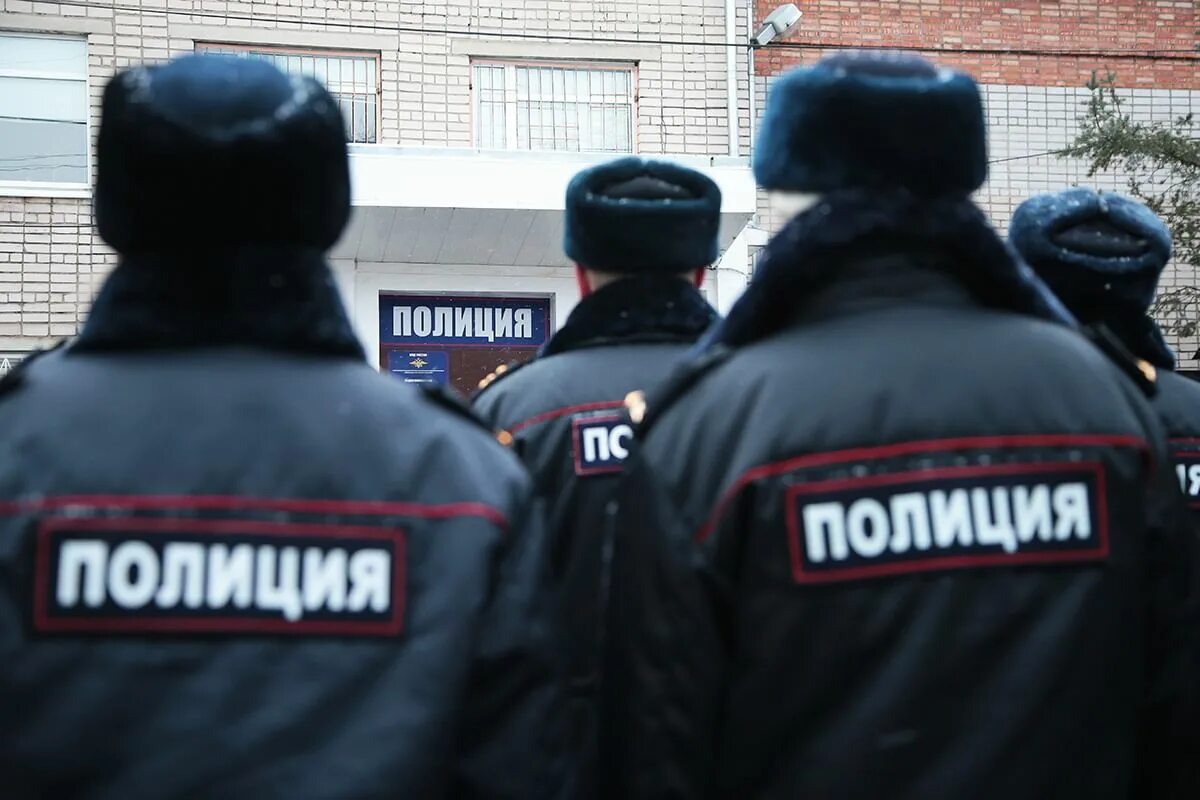 Полиция 2011 год. Милиция полиция какая разница.
