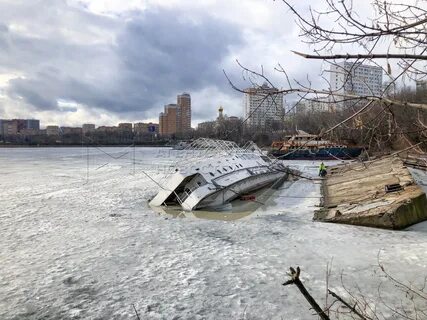 Утонула в москве реке