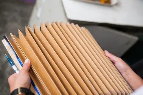 Складывается гармошкой