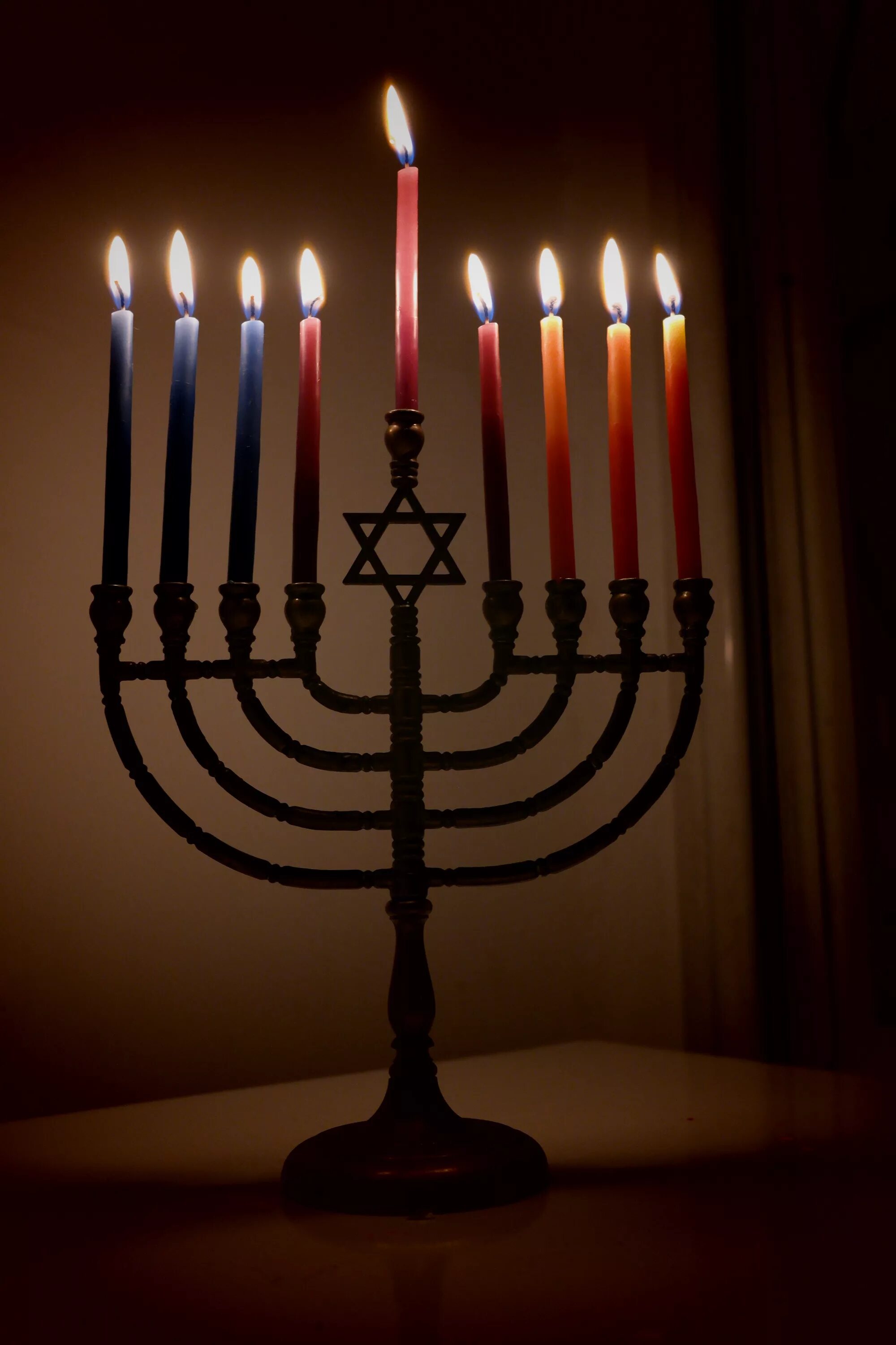 Ханука. Еврейские свечи Ханука. Чудо Хануки. Свеча минора.