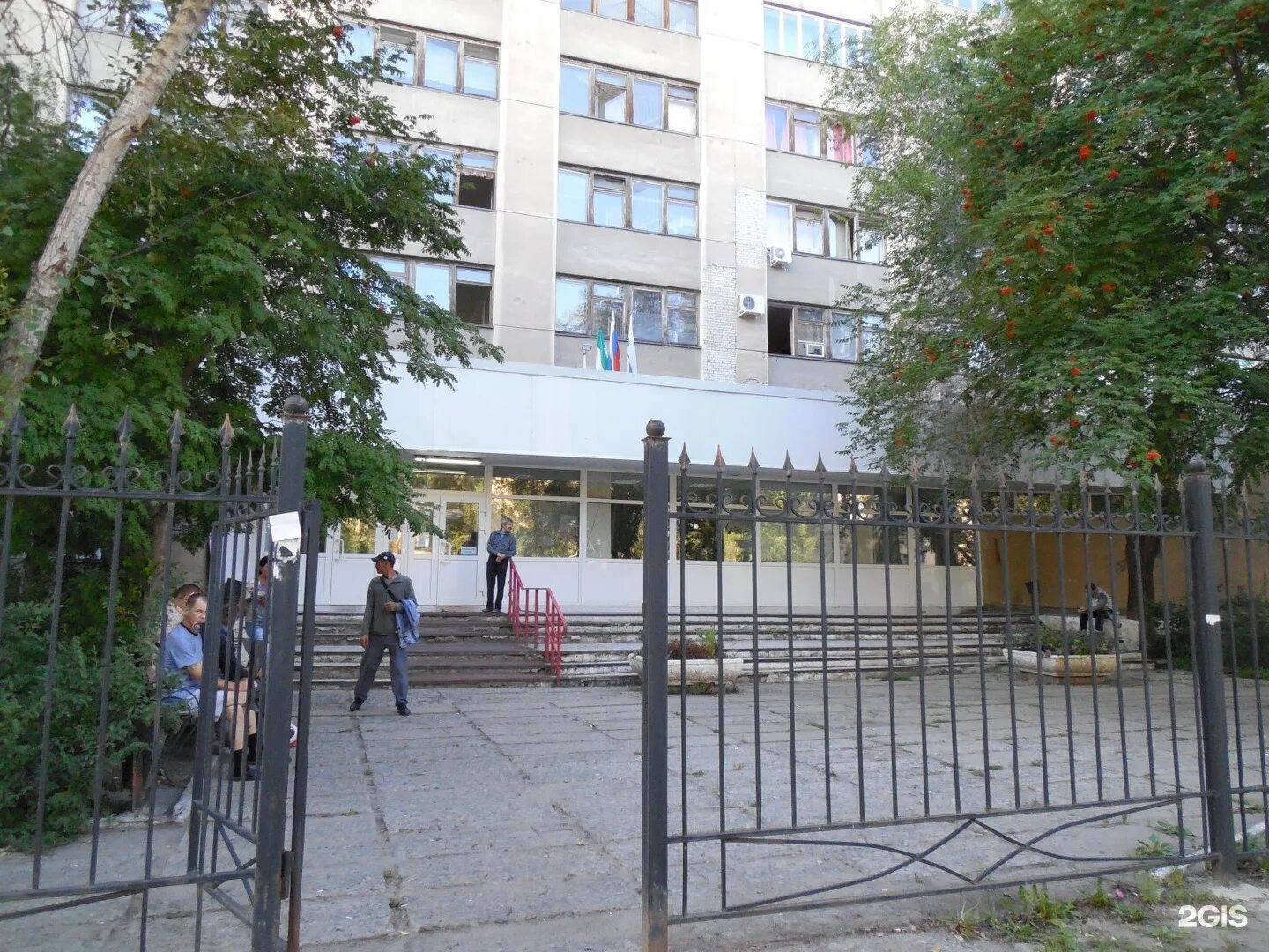 Курганская больница скорой медицинской. Больница бсмп курган. 2 горбольница курган. максима горького 40 курган. максима горького 33.