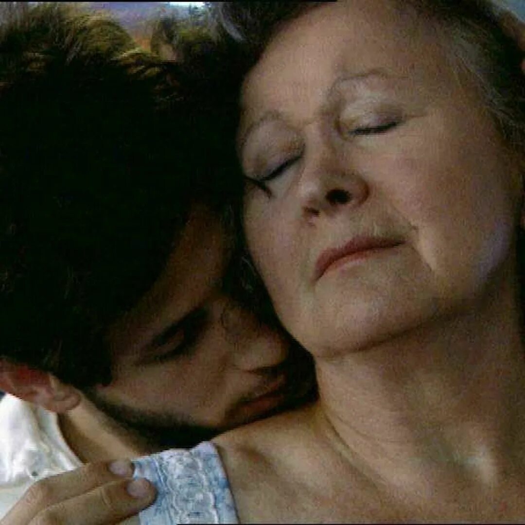 Кровосмешение дочь. Иллюстрации к книгам об инцесте. Older mom taboo. Соблазнение анджелы 1986. Мы - миллеры (2013) 2.