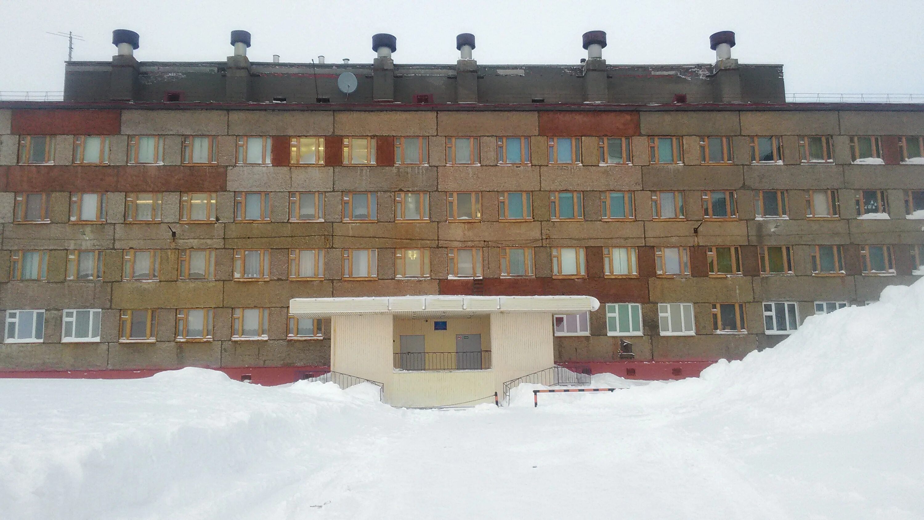 кайеркан школа 37. 42 школа талнах. школа 1 норильск. 47 школа талнах. школа 43 талнах.