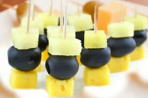 Закуски для фуршета канапе на шпажках Recipe Picnic finger foods, Appetizers eas