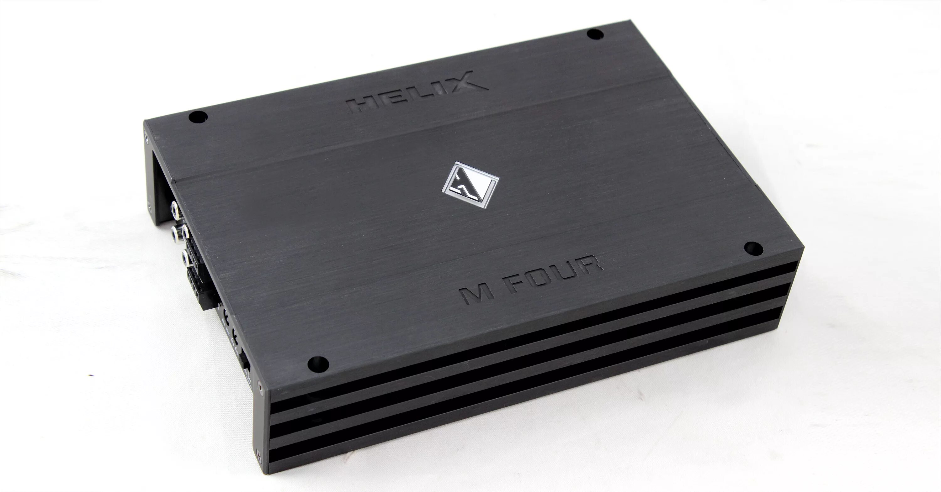 Helix four усилитель 4 канальный. Усилитель helix 4 канальный 2007 год. Автомобильный усилитель helix g four. Helix c four. Усилитель helix 4 канальный 2007 год.