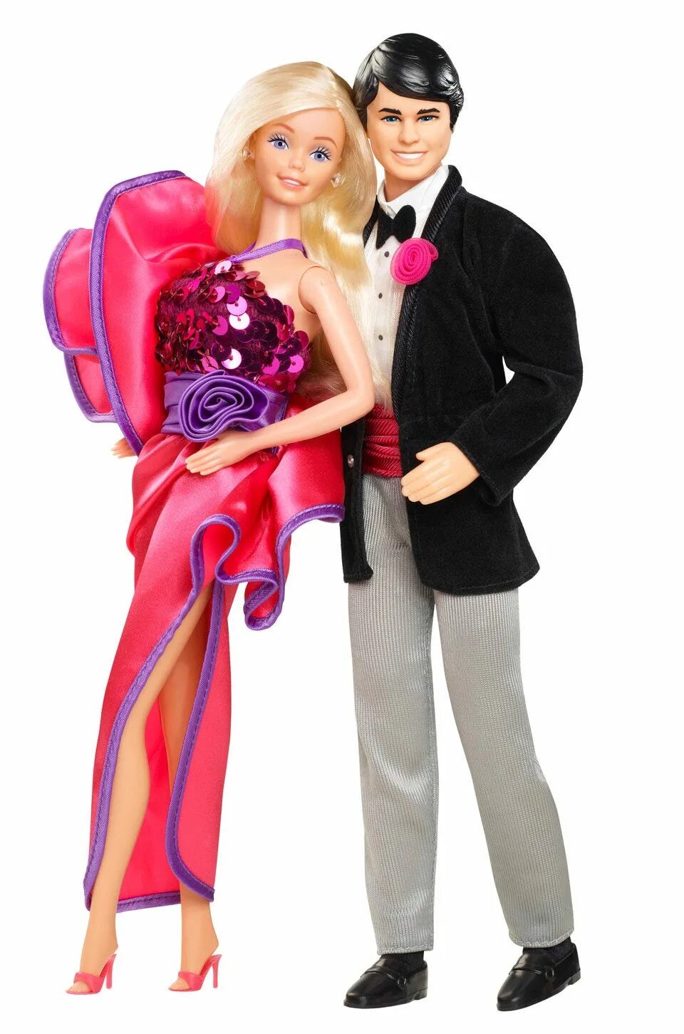 Игрушки мужу. Барби и Кен. Барби и Кен куклы любят. Барби Кен темненький. Кукла Барби с Кеном вместе.