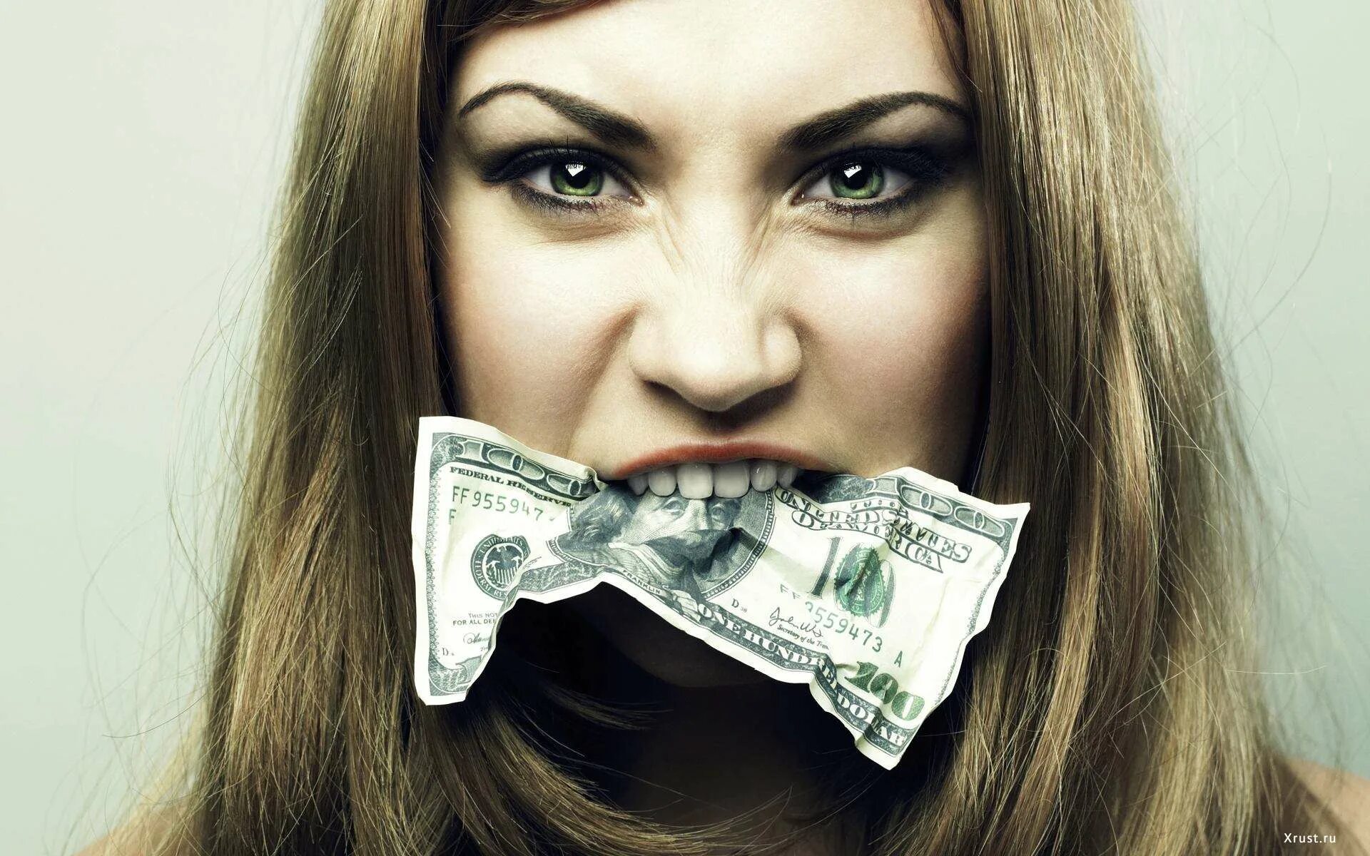 деньги богатство власть. мужчина с деньгами. радостный человек с деньгами. злой богач. грустный человек с деньгами.