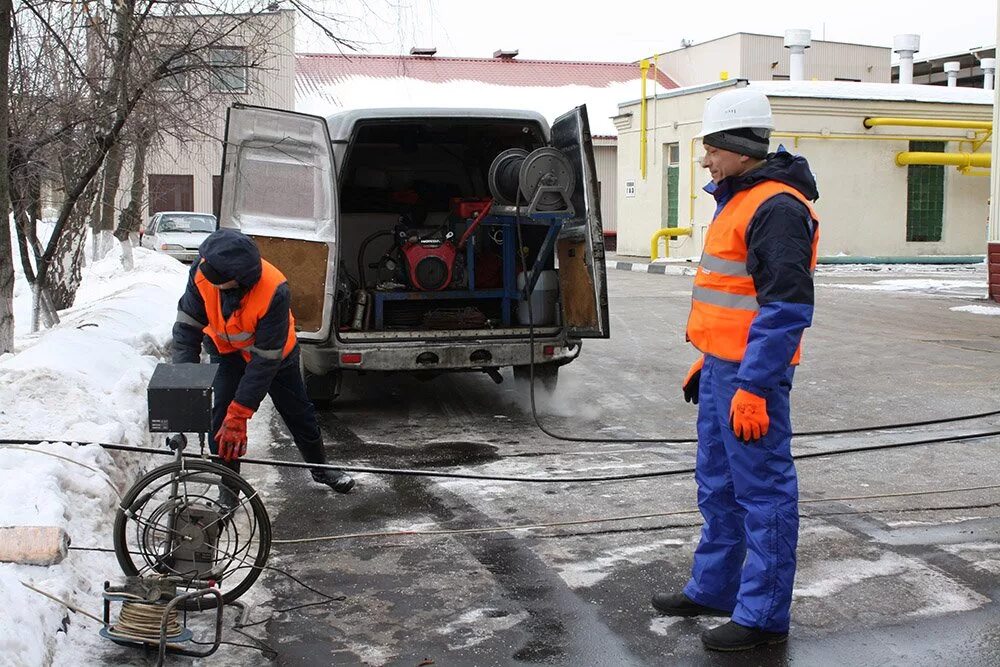 Аварийная служба горячая вода. Аварийная служба канализации. Аварийная прочистка канализации. Аварийная канализационная служба. Служба очистки канализации.