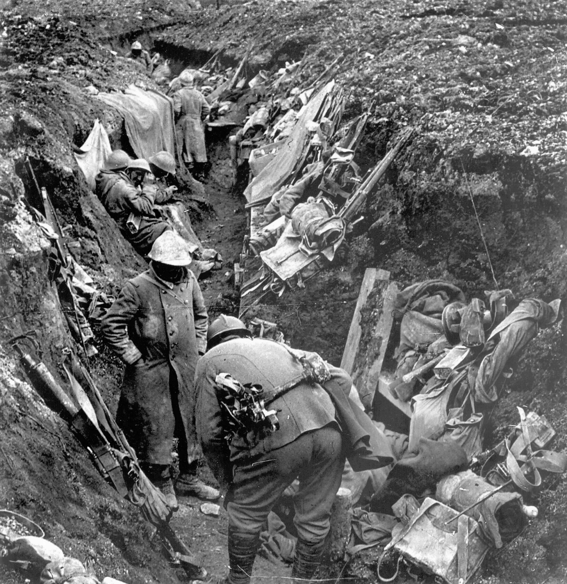 Верденское сражение 1916. Начало битвы при вердене. Почему началась верденская операция. Почему началась верденская операция. Верденская мясорубка 1916 карта.