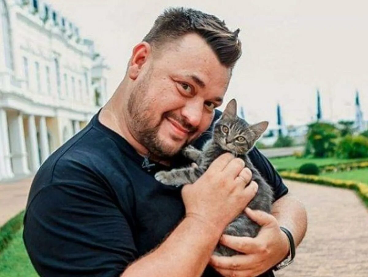 Сколько лет жукову из руки. Сколько лет жукову из руки