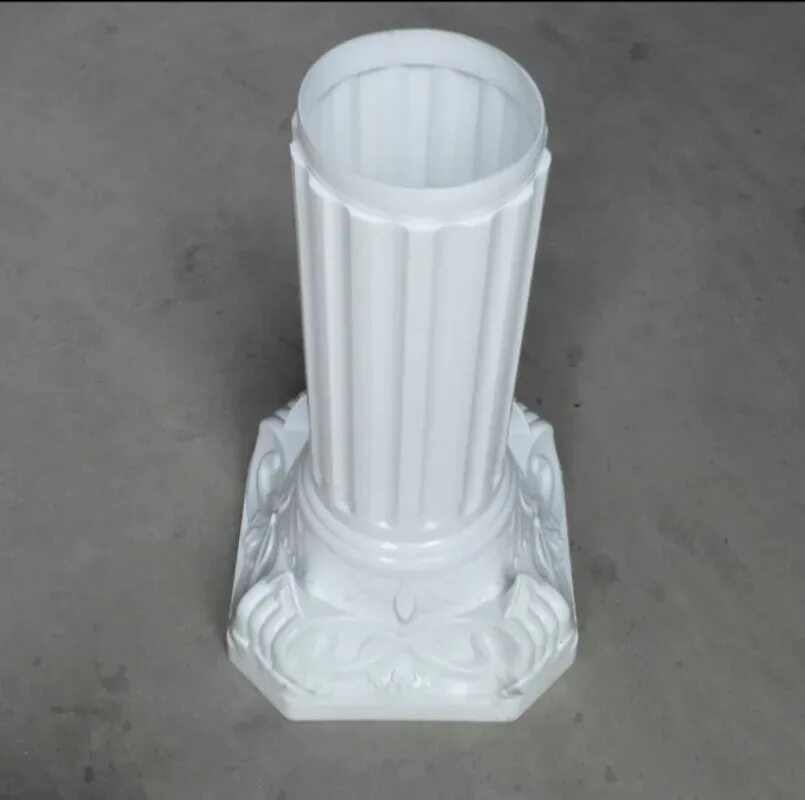 Купить колонны пластиковые. Пластиковая колонна. Колонны из пластика. Пластиковая форма для колонны. Полиэтиленовая колонна.