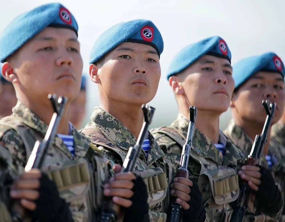 Республики киргизия в одкб. Военная форма кыргызстана. Форма киргизия. Вооруженных сил кыргызской республики. Форма армии кыргызстана.