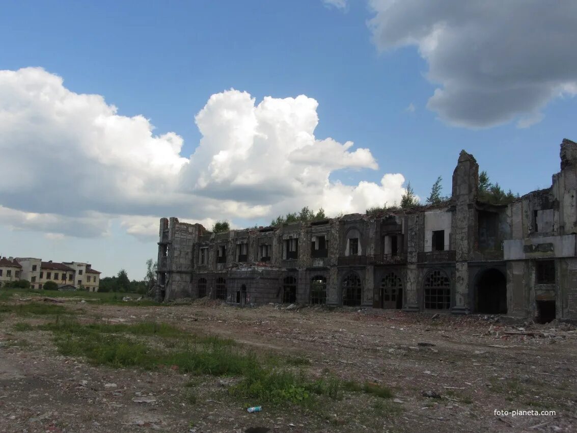 Поселок саперный спб. Пос саперный. Руины завода ленспиртстрой в поселке саперном. Развалины завода ленспиртстрой. Ленспиртстрой саперный.