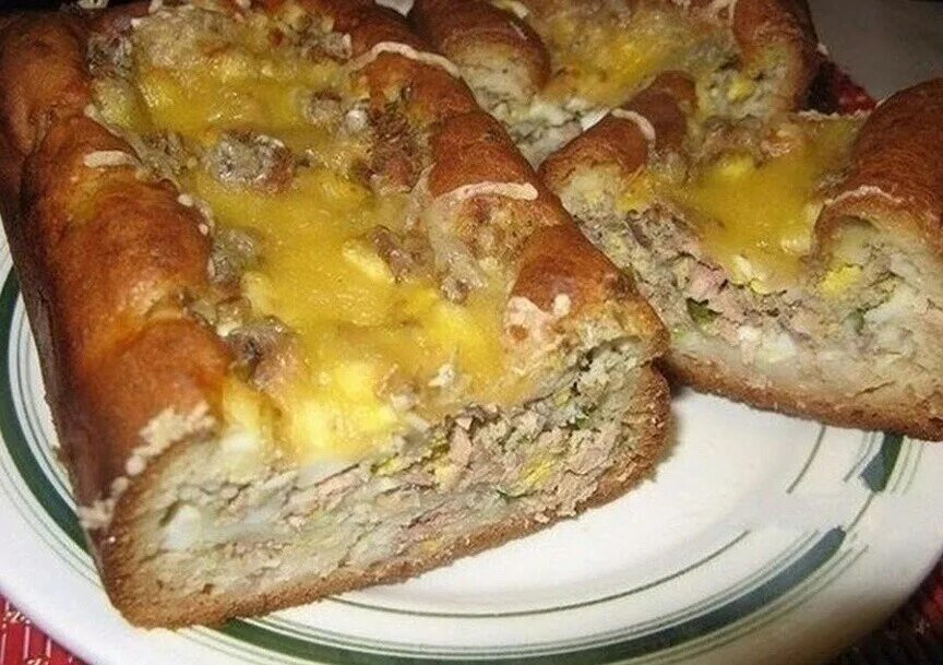 Пирог с горбушей. Рыбный пирог рецепт простой в духовке. Несладкие пироги. Пирог с рыбой. Пирог с рыбой.